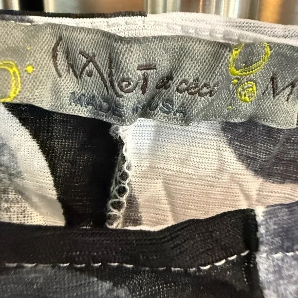 Chic Polka Dot Blouse - Black and White - Picture 3 of 6